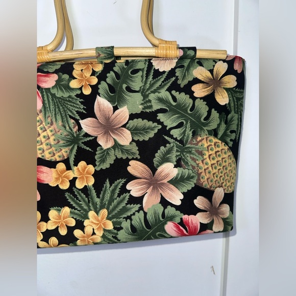 Vintage Hawaiian Black and Green Tropical Floral Tote with Handles - Picture 5 of 12